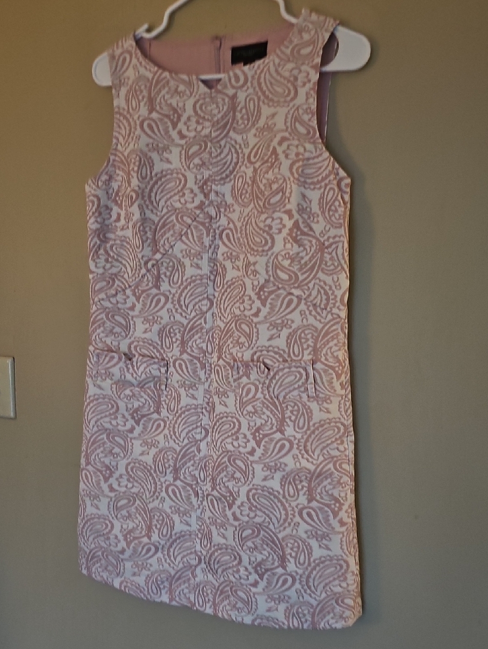 Victoria Beckham Sleeveless Paisley Shift Dress in Light Pink and Cream